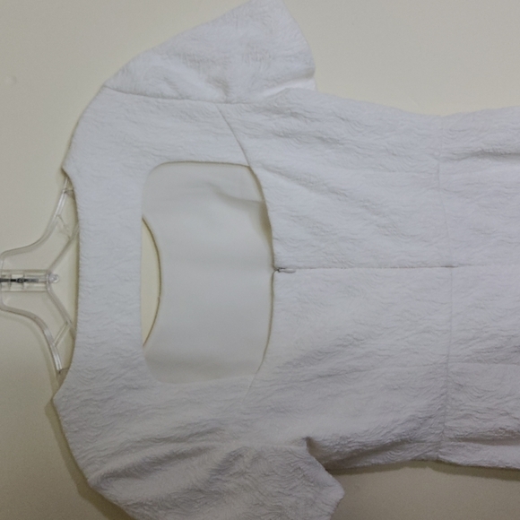 Chelsea Sz 6 open back Women's Dress - Picture 4 of 4